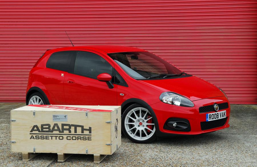  Abarth Grande Punto esseesse (199) 2008 года  (UK) (фото 18 из 21)